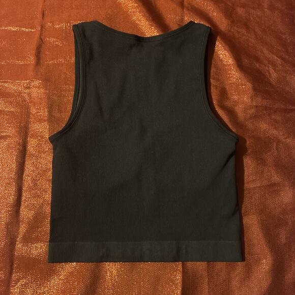 Love & Sports Black Ribbed Seamless Crop Tank Top V-Neck Built-In Bra XS (0-2) - Picture 3 of 3
